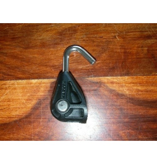 Harken 16mm Opti Hook Black optiparts optimist livarde 378 H2O Sensations