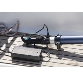 Temo 450 Electric Outboard Engine 12V Charger