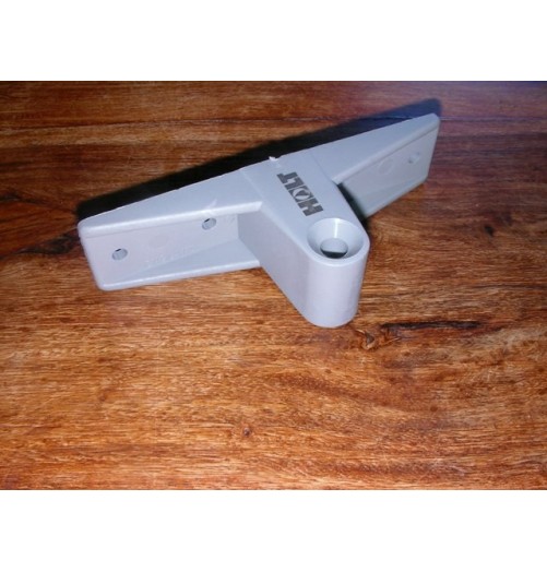 Femelot Plastique Holt