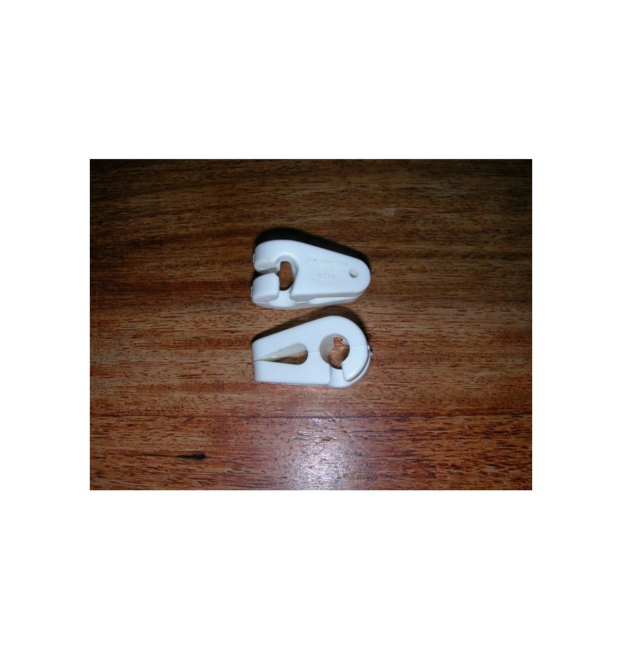 Bainbridge Small Twist-On Plastic Jib Hanks 3.5mm wire